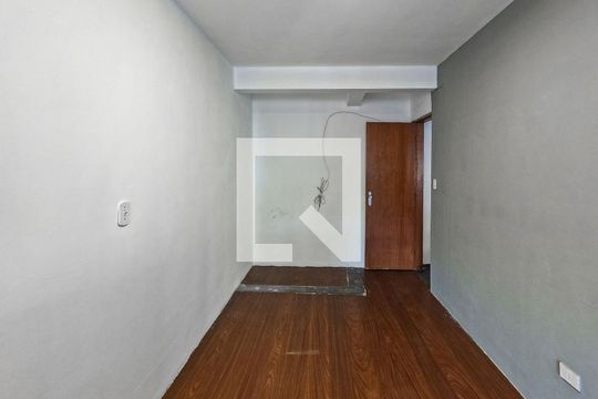 Casa para alugar com 2 quartos, 110m² em Parque Pan Americano, São Paulo