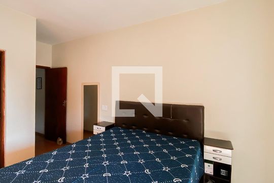 Suite de casa à venda com 3 quartos, 200m² em Vila Ré, São Paulo