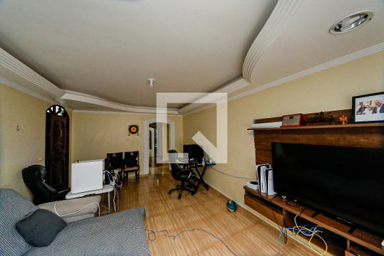 Casa para alugar com 3 quartos, 235m² em Sítio da Figueira, São Paulo