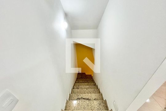 Escada de casa de condomínio à venda com 3 quartos, 128m² em Casa Verde Alta, São Paulo