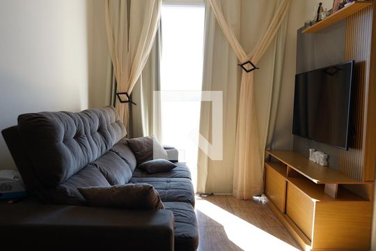Sala de apartamento à venda com 3 quartos, 63m² em Jardim Bela Vista, Guarulhos