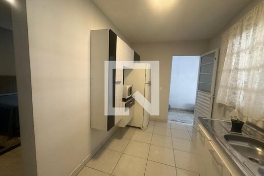 Cozinha de casa para alugar com 1 quarto, 36m² em Parque Viana, Barueri