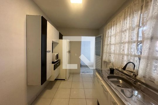 Cozinha de casa para alugar com 1 quarto, 36m² em Parque Viana, Barueri