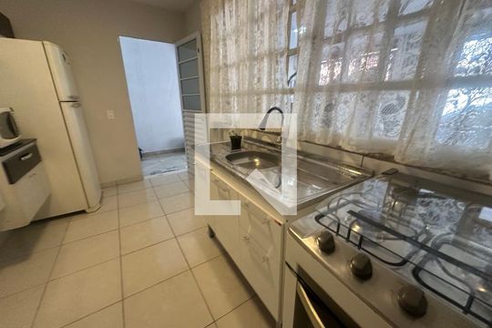 Cozinha de casa para alugar com 1 quarto, 36m² em Parque Viana, Barueri