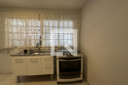 Cozinha de casa para alugar com 1 quarto, 36m² em Parque Viana, Barueri
