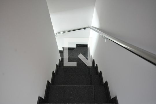 Sala - Escada de casa à venda com 3 quartos, 120m² em Vila Mazzei, São Paulo