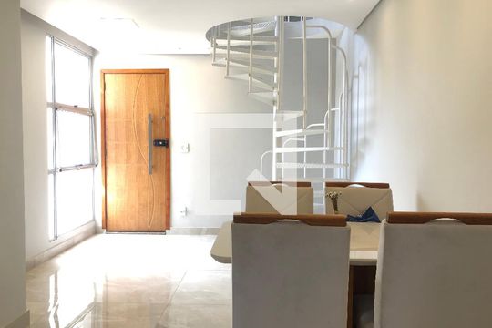 Apartamento para alugar com 2 quartos, 96m² em Frei Leopoldo, Belo Horizonte