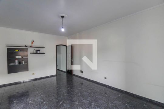 Casa para alugar com 4 quartos, 218m² em Jardim Nove de Julho, São Paulo