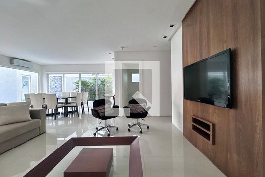 Sala de casa de condomínio à venda com 4 quartos, 290m² em Vargem Grande, Rio de Janeiro