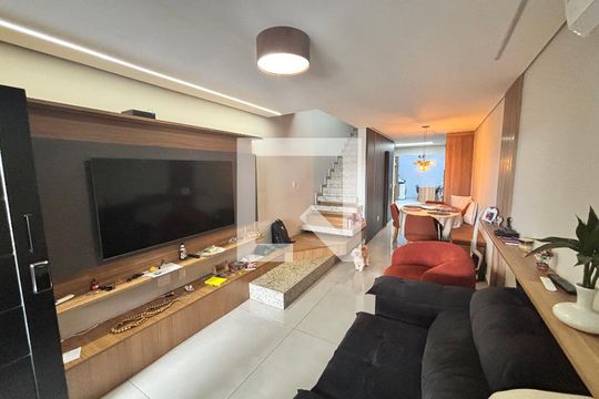 Casa à venda com 3 quartos, 110m² em Vila Matilde, São Paulo