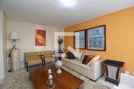 Sala de casa de condomínio à venda com 5 quartos, 280m² em Campo Comprido, Curitiba