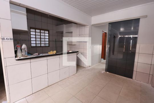 Cozinha de casa para alugar com 2 quartos, 150m² em Loteamento Goiania Viva, Goiânia
