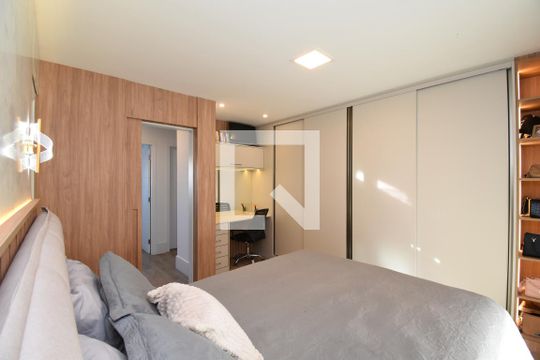 Suíte de casa de condomínio à venda com 3 quartos, 148m² em Cajuru, Curitiba