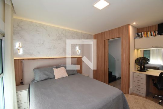 Suíte de casa de condomínio à venda com 3 quartos, 148m² em Cajuru, Curitiba