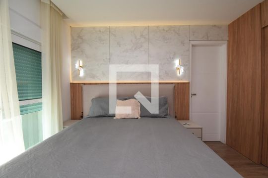 Suíte de casa de condomínio à venda com 3 quartos, 148m² em Cajuru, Curitiba