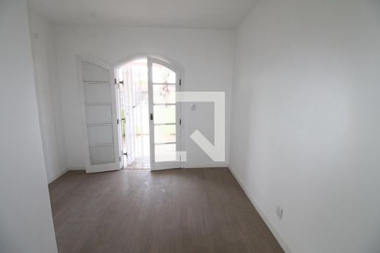 Quarto 1 de casa para alugar com 5 quartos, 210m² em Monte Castelo, São José dos Campos