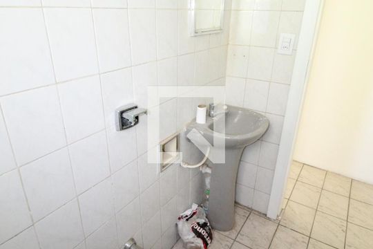 Banheiro de casa para alugar com 1 quarto, 50m² em Monte Castelo, São José dos Campos