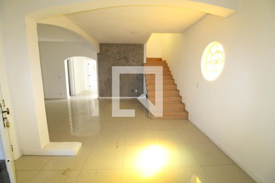 Sala de casa para alugar com 5 quartos, 261m² em Monte Castelo, São José dos Campos