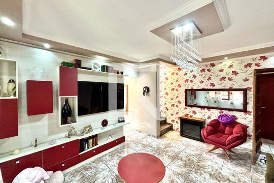 Sala de casa à venda com 4 quartos, 380m² em Vila Guilhermina, São Paulo