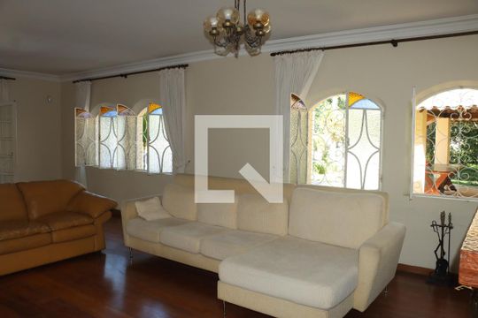 Sala 2 de casa de condomínio para alugar com 7 quartos, 591m² em Chácaras Eliana, Cotia