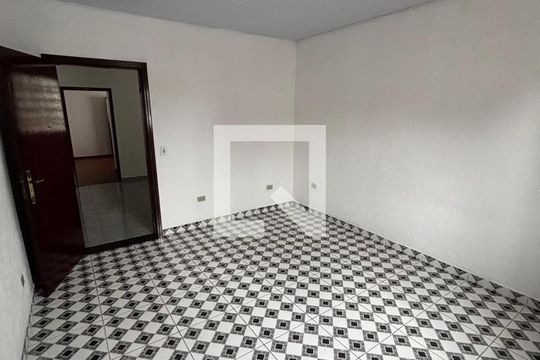 Quarto de casa à venda com 2 quartos, 80m² em Parque Santa Madalena, São Paulo