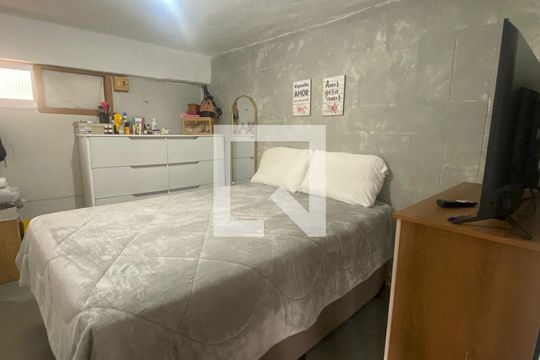 Quarto de casa à venda com 4 quartos, 167m² em Vicente de Carvalho, Rio de Janeiro