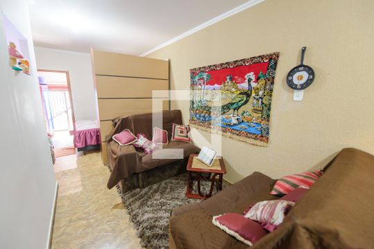 Casa para alugar com 1 quarto, 75m² em Parque Sao Luis, Taubaté