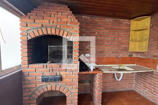 Churrasqueira de casa à venda com 4 quartos, 80m² em Veloso, Osasco