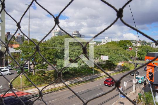Vista da Rua de apartamento para alugar com 2 quartos, 58m² em Tristeza, Porto Alegre