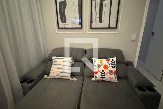 Sala de apartamento para alugar com 2 quartos, 34m² em Vila Rosalia, Guarulhos