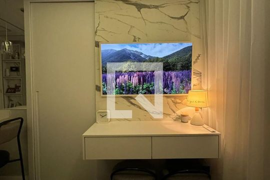 Sala de apartamento para alugar com 2 quartos, 34m² em Vila Rosalia, Guarulhos