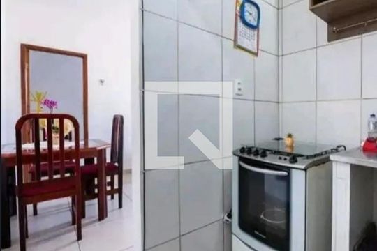Cozinha de apartamento para alugar com 1 quarto, 36m² em José Menino, Santos