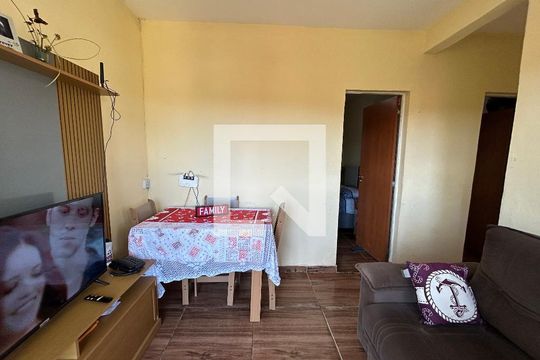 Casa à venda com 3 quartos, 262m² em Estâncias Imperiais, Contagem