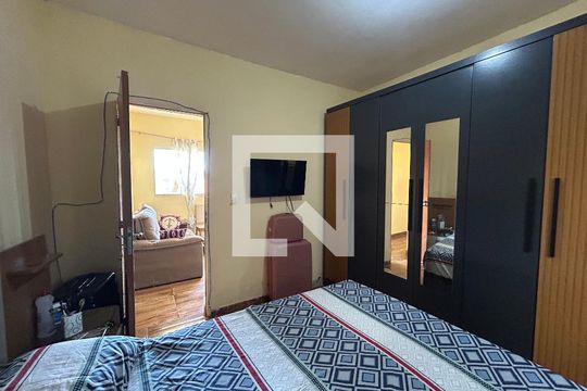 Casa à venda com 3 quartos, 262m² em Estâncias Imperiais, Contagem