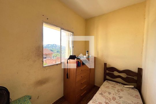 Casa à venda com 3 quartos, 262m² em Estâncias Imperiais, Contagem