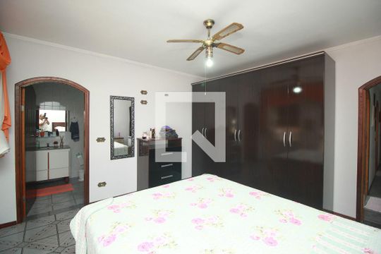 Suíte de casa para alugar com 3 quartos, 250m² em Vila Palmares, Santo André