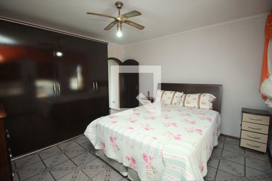 Suíte de casa para alugar com 3 quartos, 250m² em Vila Palmares, Santo André