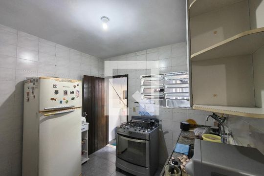 Cozinha de casa de condomínio à venda com 4 quartos, 64m² em Taquara, Rio de Janeiro