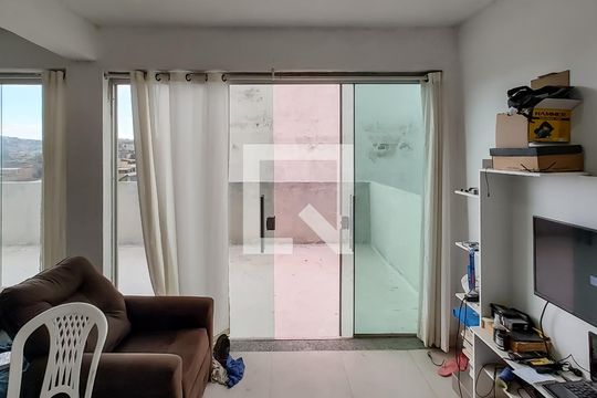 Casa à venda com 6 quartos, 190m² em São Cosme de Baixo (são Benedito), Belo Horizonte