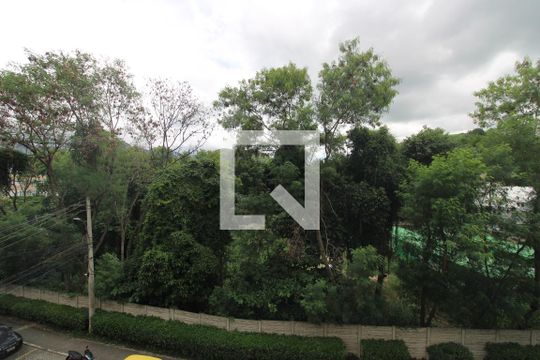 Quarto 1 - Vista de apartamento para alugar com 2 quartos, 52m² em Taquara, Rio de Janeiro