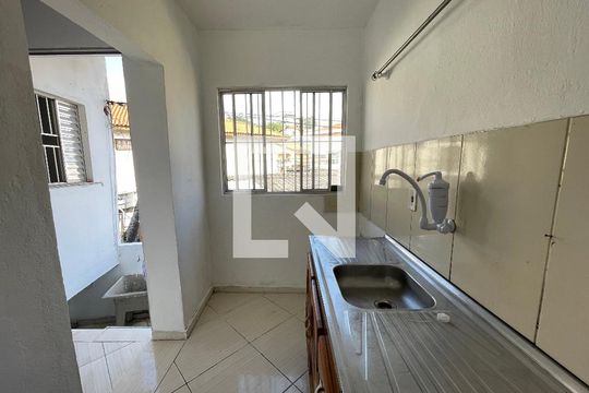 Cozinha de casa para alugar com 1 quarto, 30m² em Jaguaré, São Paulo
