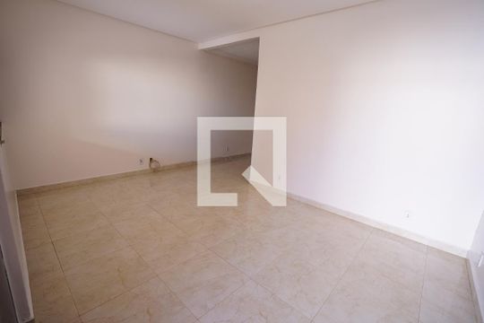 Casa à venda com 4 quartos, 290m² em Jardim América, Goiânia