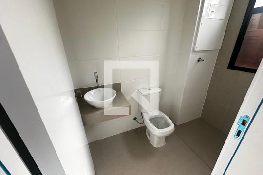 Apartamento à venda com 2 quartos, 61m² em Grajaú, Belo Horizonte