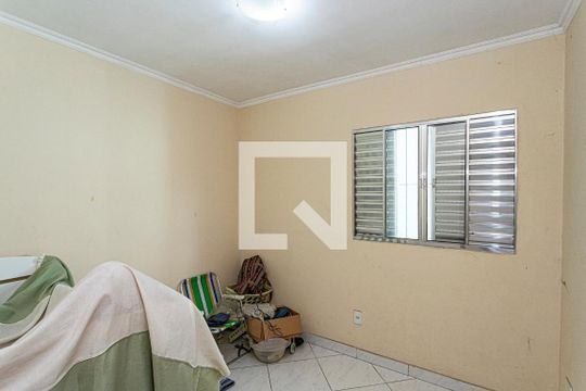 Quarto 1 de casa para alugar com 2 quartos, 65m² em Jardim Carombé, São Paulo