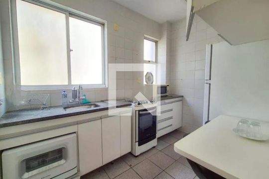 Apartamento para alugar com 2 quartos, 120m² em Buritis, Belo Horizonte