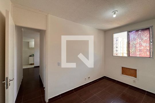 Quarto 1 de apartamento para alugar com 2 quartos, 55m² em Vargem Pequena, Rio de Janeiro