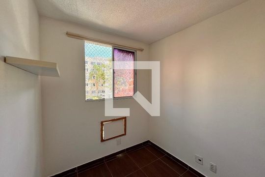 Quarto 2 de apartamento para alugar com 2 quartos, 55m² em Vargem Pequena, Rio de Janeiro
