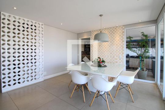 Sala de apartamento à venda com 3 quartos, 177m² em Jardim Monte Kemel, São Paulo