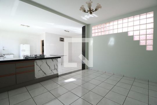 Sala de Jantar de casa para alugar com 4 quartos, 330m² em Marta Helena, Uberlândia