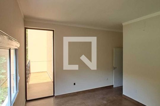 Quarto de casa de condomínio para alugar com 4 quartos, 230m² em Rio Tavares Central, Florianópolis